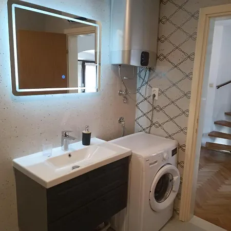 Diocletian Garden Centar 아파트 *