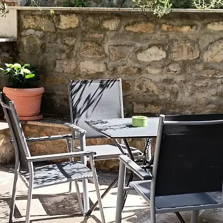 아파트 Diocletian Garden Centar *