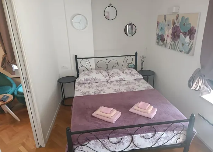 Diocletian Garden Centar Apartment