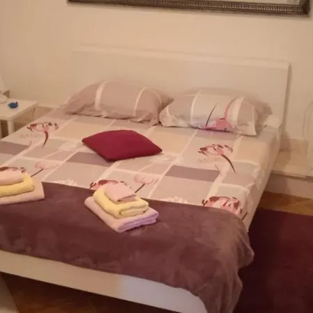 Diocletian Garden Centar Apartment *